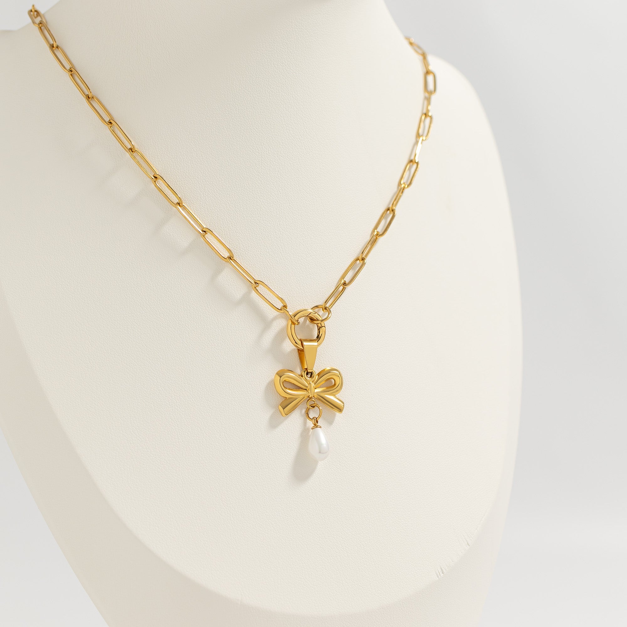 The First Kiss Bow Charm